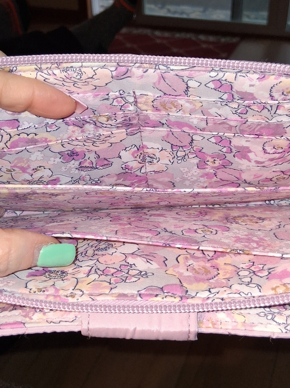 Vera Bradley Quilted Pink Turn-Lock Wallet - Picture 4 of 6